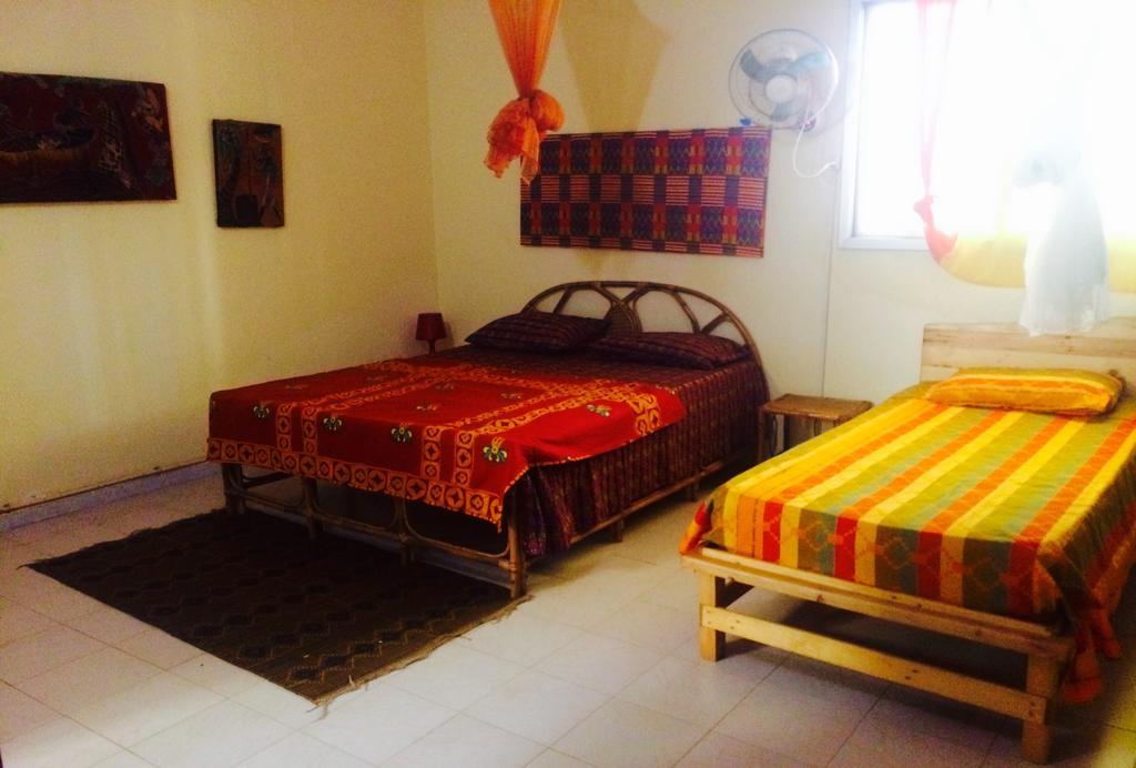 Ker Jahkarlo Hotel Yof Bagian luar foto