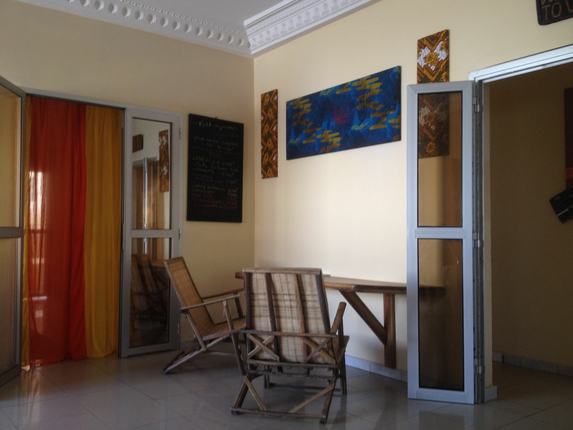 Ker Jahkarlo Hotel Yof Bagian luar foto
